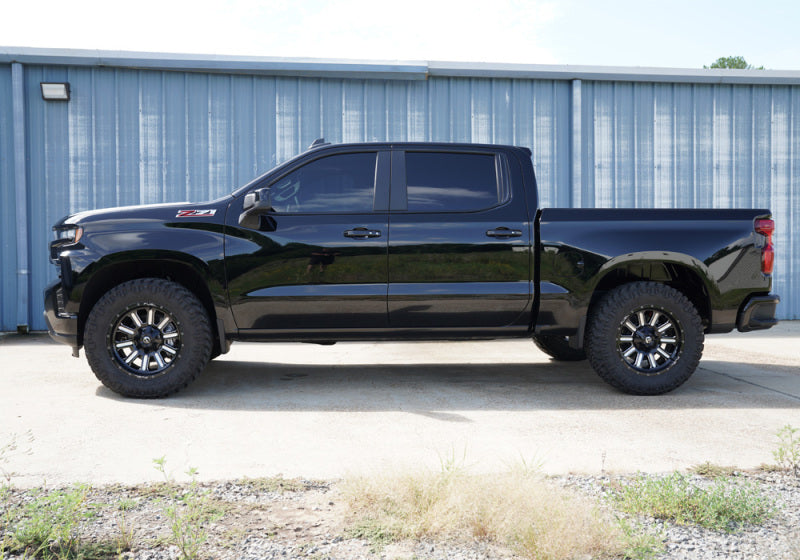 Superlift 2019 Chevy Silv/GMC Sierra 1500 Excludes 19 Trailboss Models 2in Leveling Kit