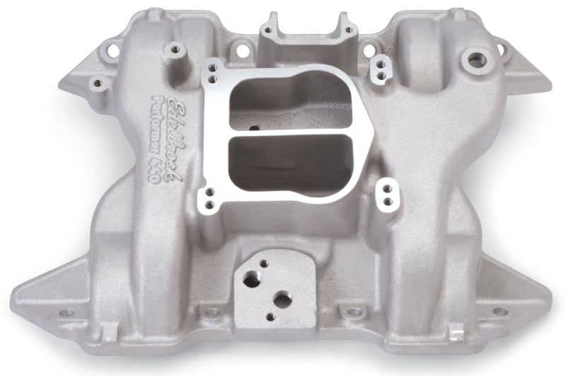 Edelbrock Performer 440 مع مشعب Egr