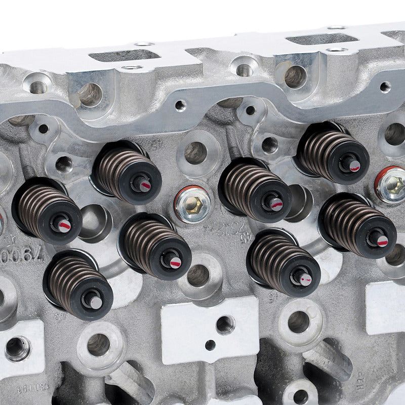 رأس أسطوانة Edelbrock 01-04 Chevy LB7 Duramax Diesel V8 6.6L Single Complete